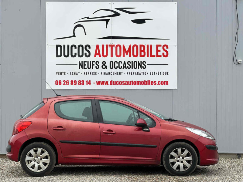 PEUGEOT 207 1.4 16V 90cv Exécutive 