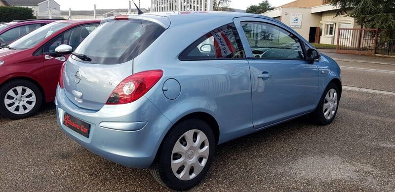 Opel Corsa IV 3 portes 1.2L i 16v 80cv Enjoy Climatisation