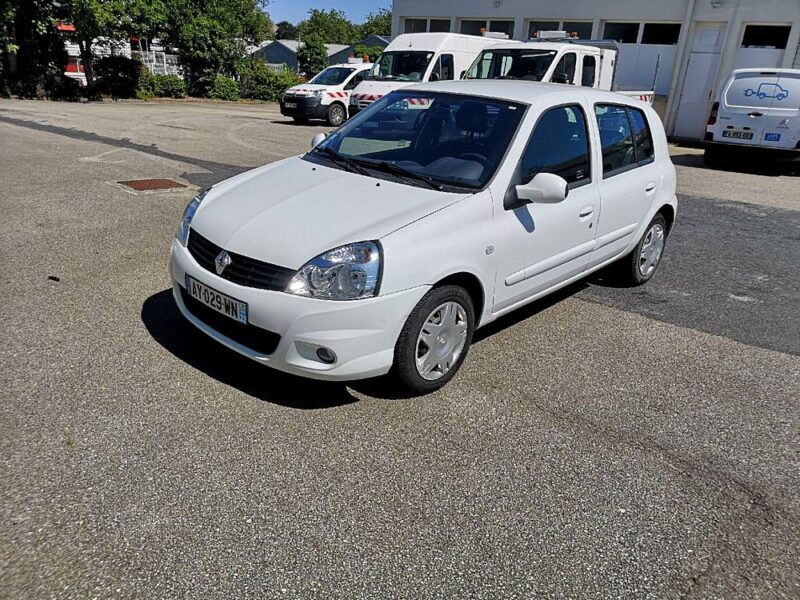 RENAULT CLIO II 2010