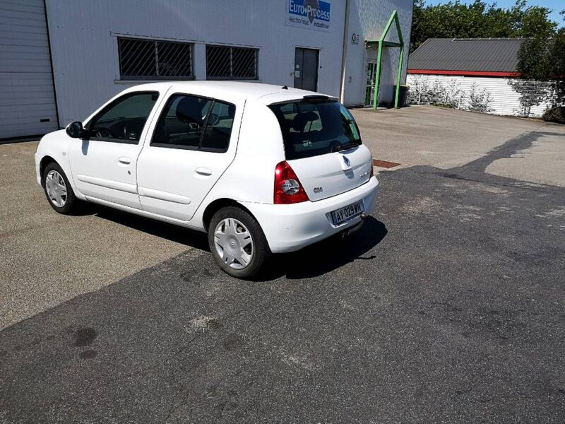 RENAULT CLIO II 2010