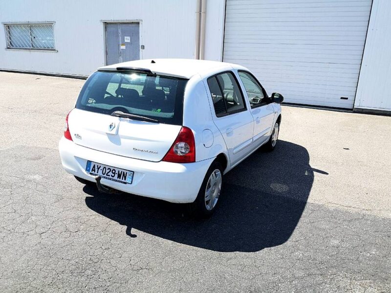 RENAULT CLIO II 2010