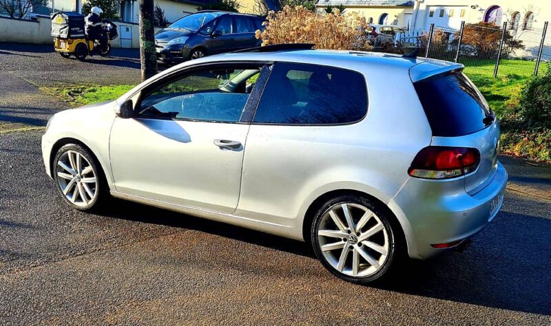 VOLKSWAGEN GOLF 2.0 TDI Carat 140cv DSG6