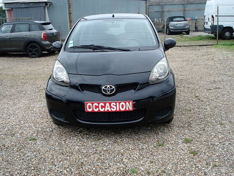 TOYOTA AYGO 2011