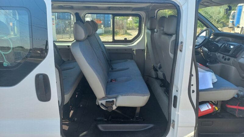 RENAULT TRAFIC 9 PLACES 2005