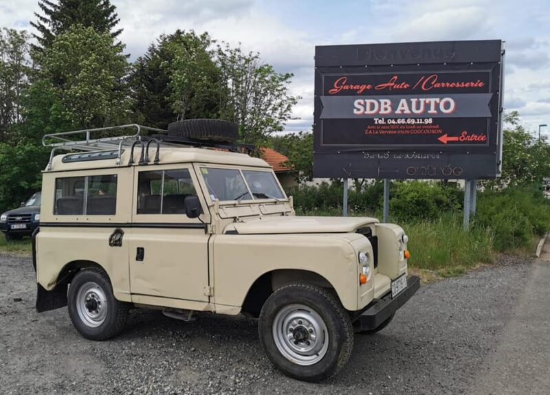 LAND ROVER SANTANA  88 DIESEL 7 PLACES 