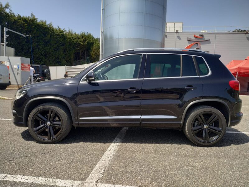 VOLKSWAGEN TIGUAN 2.0 TDI 140ch R-line / MECANIQUE IRREPROCHABLE / DISTRI OK / GARANTIE 12 MOIS