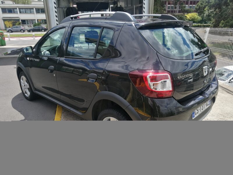 DACIA SANDERO Stepway PresDACIA SANDERO Stepway Prestige Sandero 1.5 dCi tige Sandero 1.5 dCi 90 FAP