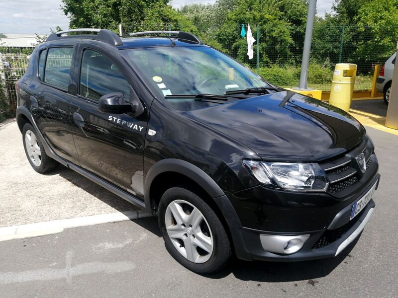 DACIA SANDERO Stepway PresDACIA SANDERO Stepway Prestige Sandero 1.5 dCi tige Sandero 1.5 dCi 90 FAP