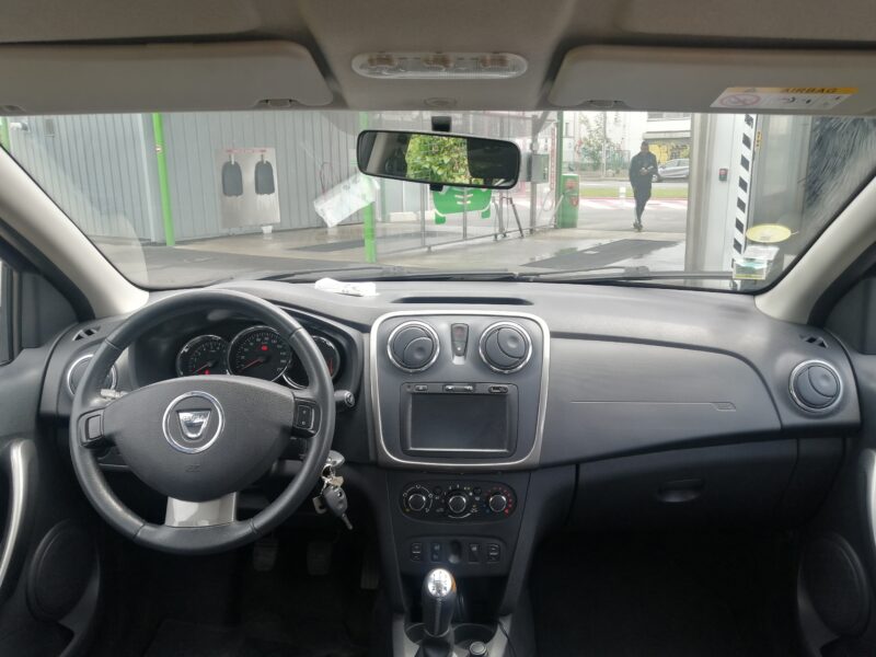 DACIA SANDERO Stepway PresDACIA SANDERO Stepway Prestige Sandero 1.5 dCi tige Sandero 1.5 dCi 90 FAP