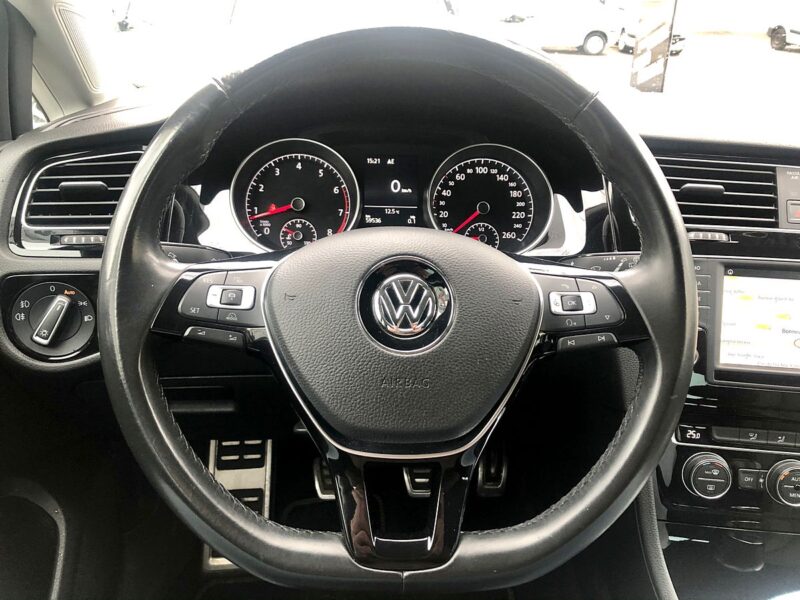 VOLKSWAGEN Golf VII 1.2 TSi 110CH Match