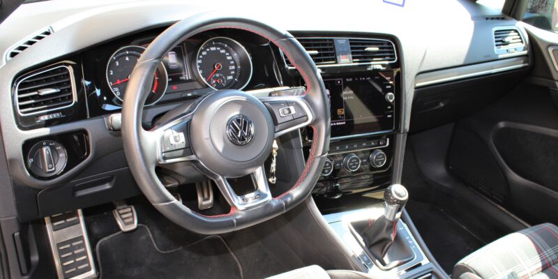 VOLKSWAGEN GOLF 7 2017