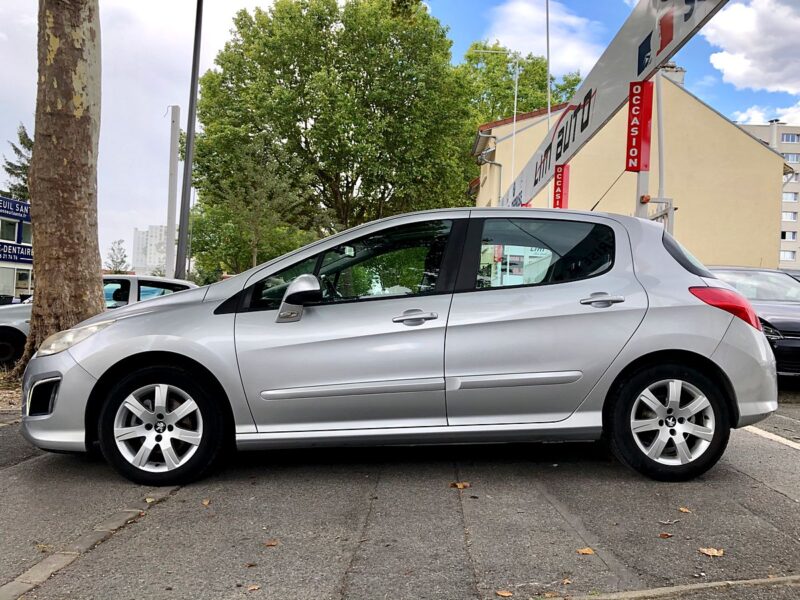 PEUGEOT 308 2012