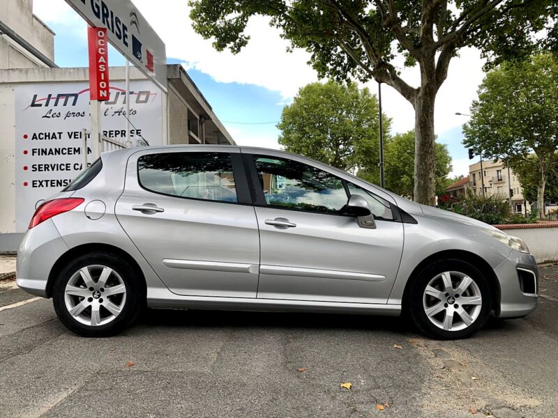 PEUGEOT 308 2012