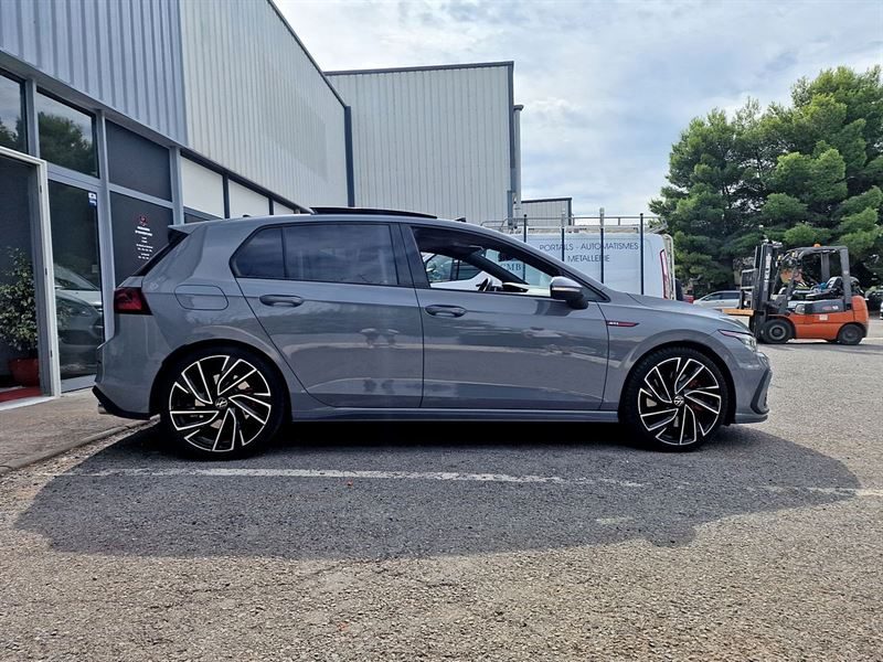 VOLKSWAGEN GOLF VIII 2020