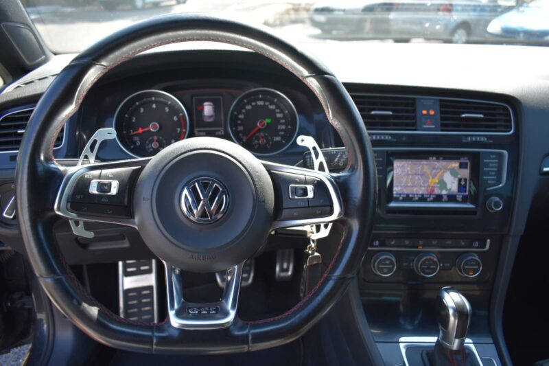 VOLKSWAGEN GOLF 7 GTI performance 2015