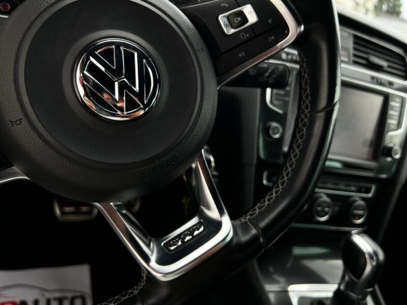 VOLKSWAGEN GOLF VII 2014