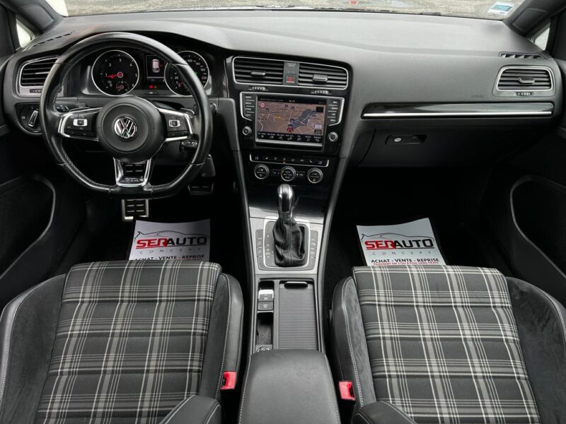 VOLKSWAGEN GOLF VII 2014