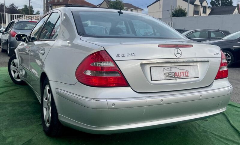 MERCEDES CLASSE E 2004