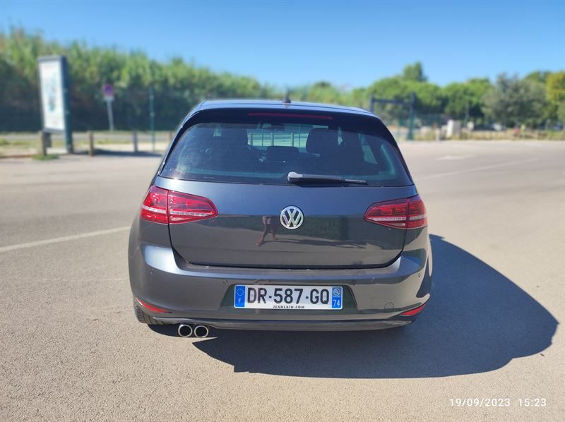 VOLKSWAGEN GOLF 2015