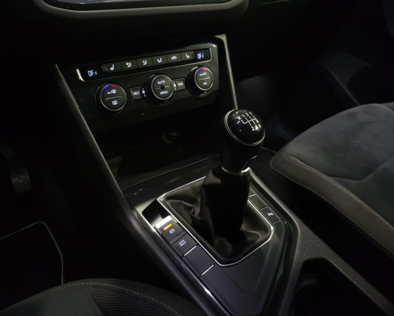 VOLKSWAGEN TIGUAN 2.0 TDI 150cv CARAT VIRTUAL COCKPIT