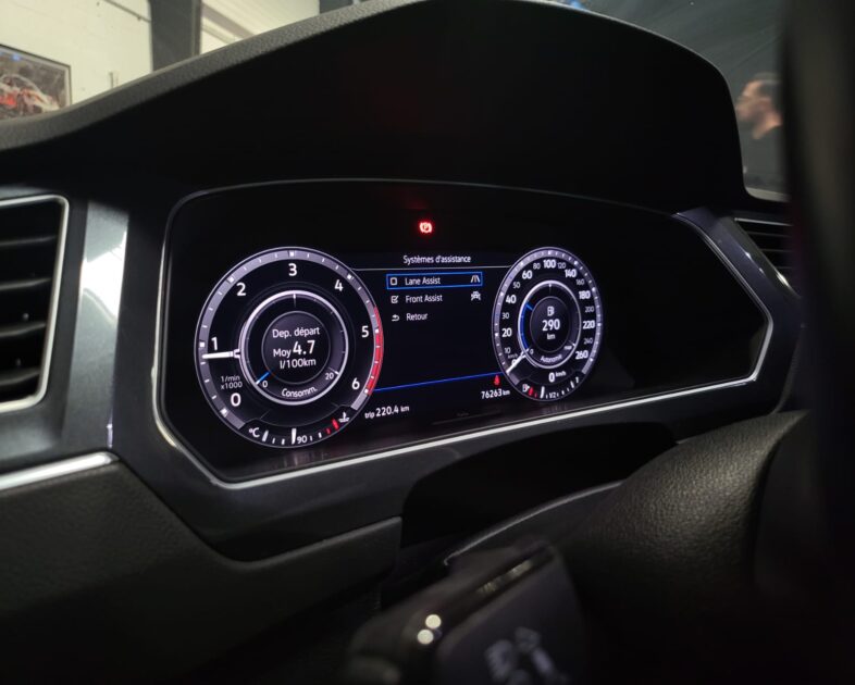 VOLKSWAGEN TIGUAN 2.0 TDI 150cv CARAT VIRTUAL COCKPIT