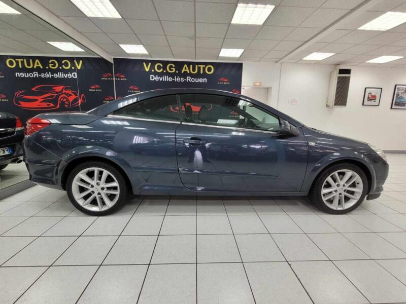 OPEL ASTRA H TwinTop 1.9 CDTi 150 Cosmo