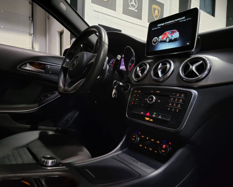 MERCEDES CLASSE GLA 220d 177cv FASCINATION AMG 