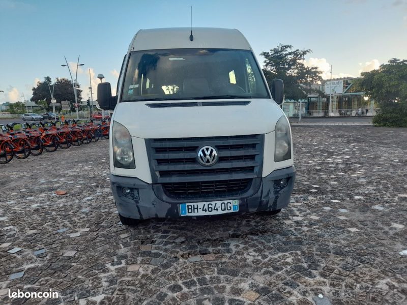 VOLKSWAGEN CRAFTER 2.5tdi (23 places assises)