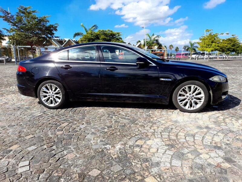 JAGUAR XF (STOP AFFAIRES)