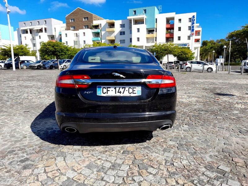 JAGUAR XF (STOP AFFAIRES)