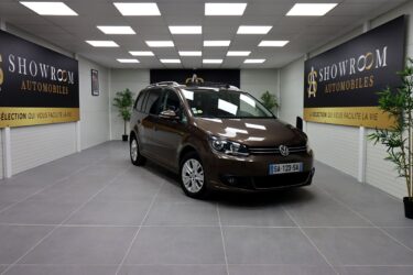 VOLKSWAGEN TOURAN 2013