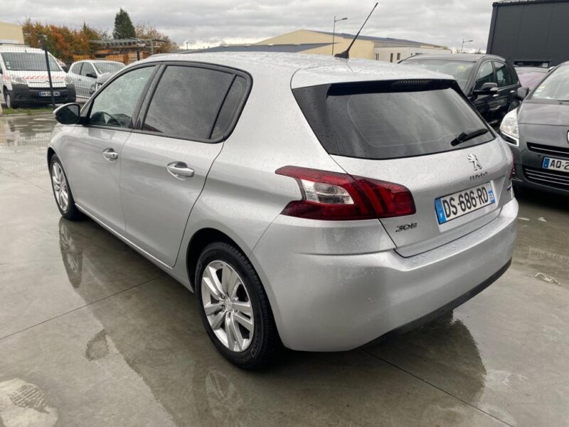 PEUGEOT 308 2015