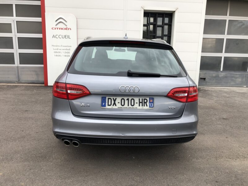 AUDI A4 AVANT 2.0 TDI 150 S-LINE