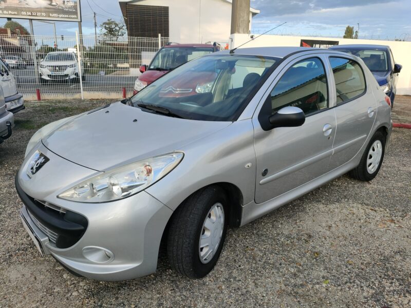 PEUGEOT 206 + 1,4 HDI 70 URBAN