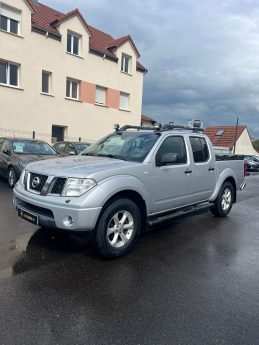 Nissan NAVARA 