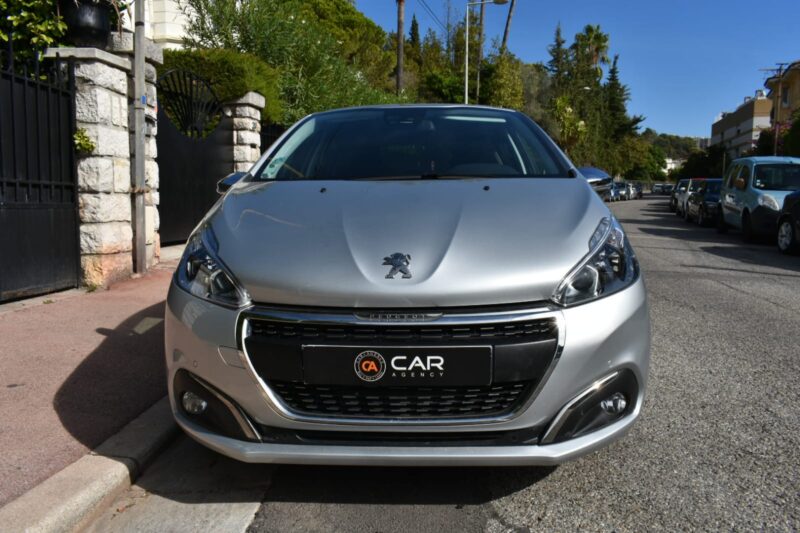 Faible km Peugeot 208 Tech édition 1.2L Citadine très faible consommation 