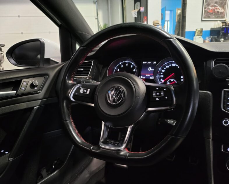  VOLKSWAGEN GOLF VII 7 2.0 TSI GTI 220cv BLUEMOTION TECHNOLOGY 3 portes