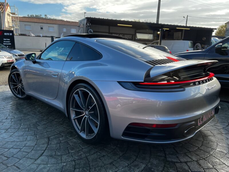 PORSCHE 911 2019