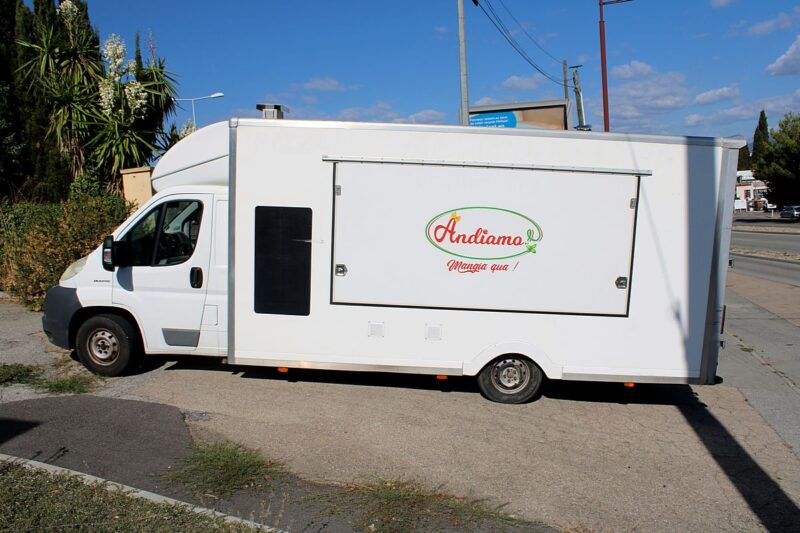 FIAT DUCATO Foodtruck/Food truck pizza hamburger Garantie 12 mois