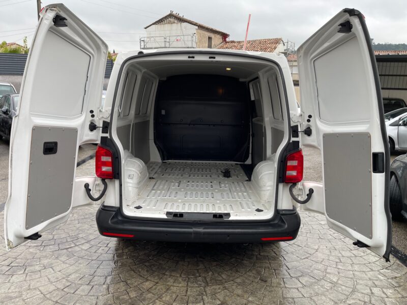 VOLKSWAGEN TRANSPORTER VI Camionnette 2018