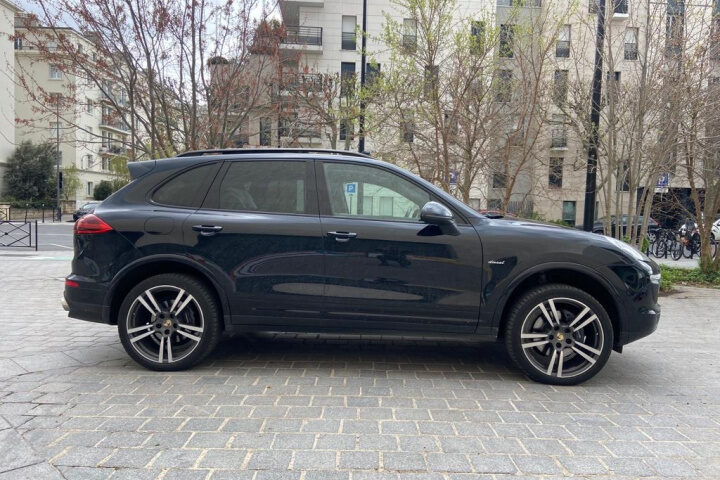 PORSCHE CAYENNE 2016