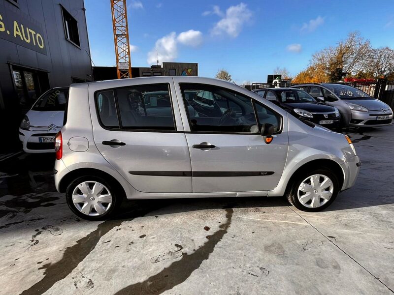 RENAULT MODUS 1.2i 16V 75 Authentique