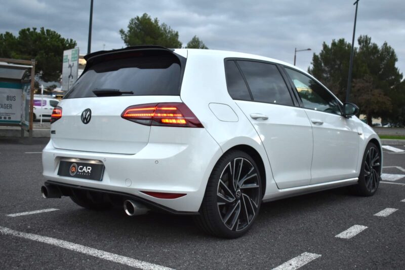 VOLKSWAGEN GOLF 7 GTI  DSG 220 Flex Fuel 2016