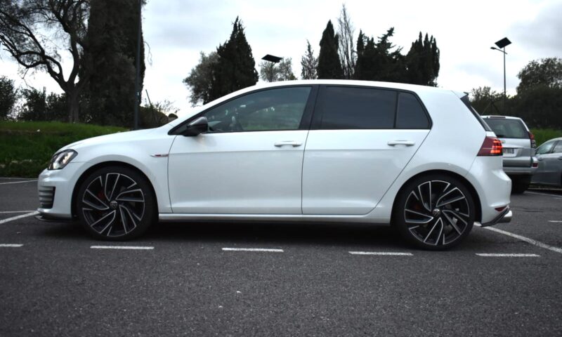 VOLKSWAGEN GOLF 7 GTI  DSG 220 Flex Fuel 2016