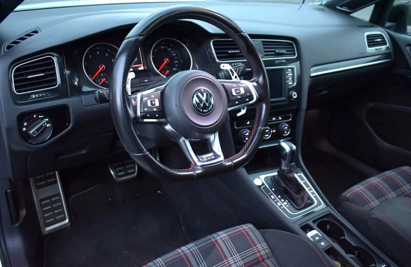 VOLKSWAGEN GOLF 7 GTI  DSG 220 Flex Fuel 2016