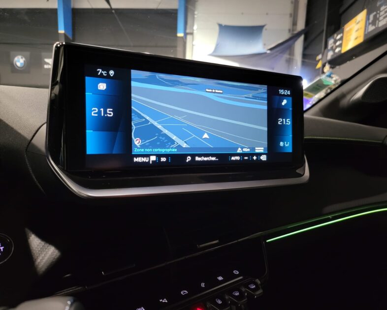 PEUGEOT 208 II 1.2 PureTech 100 GT APPLE CARPLAY