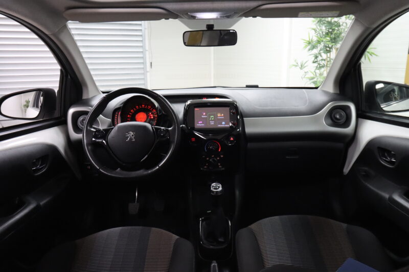 PEUGEOT 108 2015