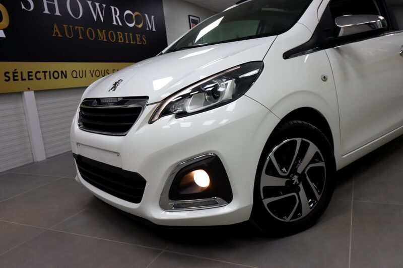 PEUGEOT 108 2015