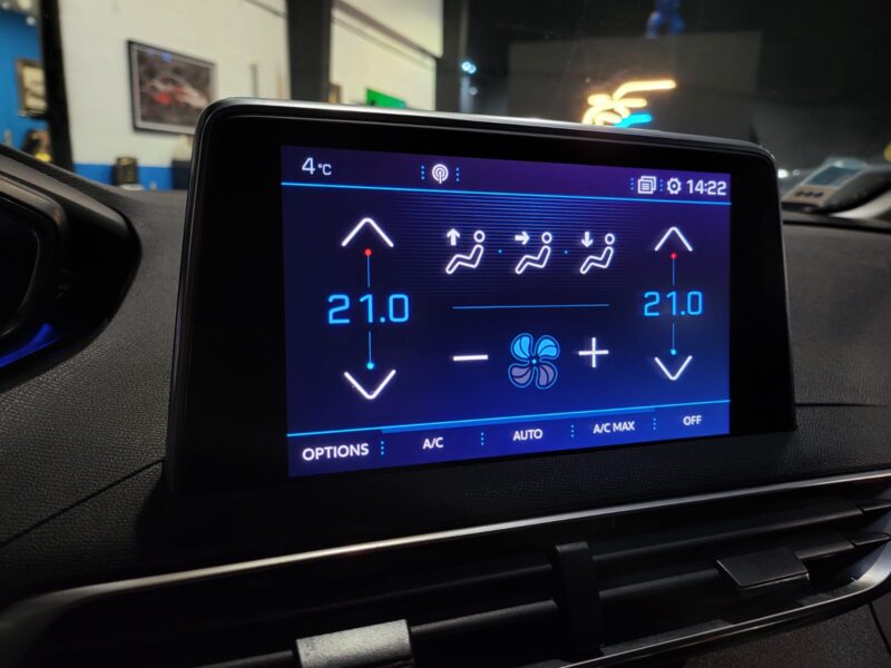 PEUGEOT 3008 1.5 130 CV ALLURE APPLE CARPLAY / ANGLE MORT