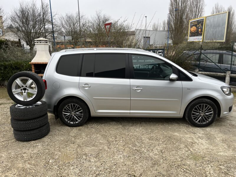 VOLKSWAGEN TOURAN Cup DSG7 2014 7places 